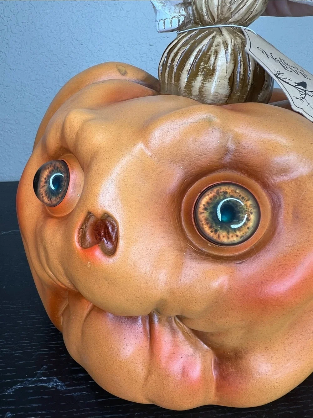 NEW Hallow’s Eve Pumpkin Spooky Face with Realistic Eyes and Skulls on Stem